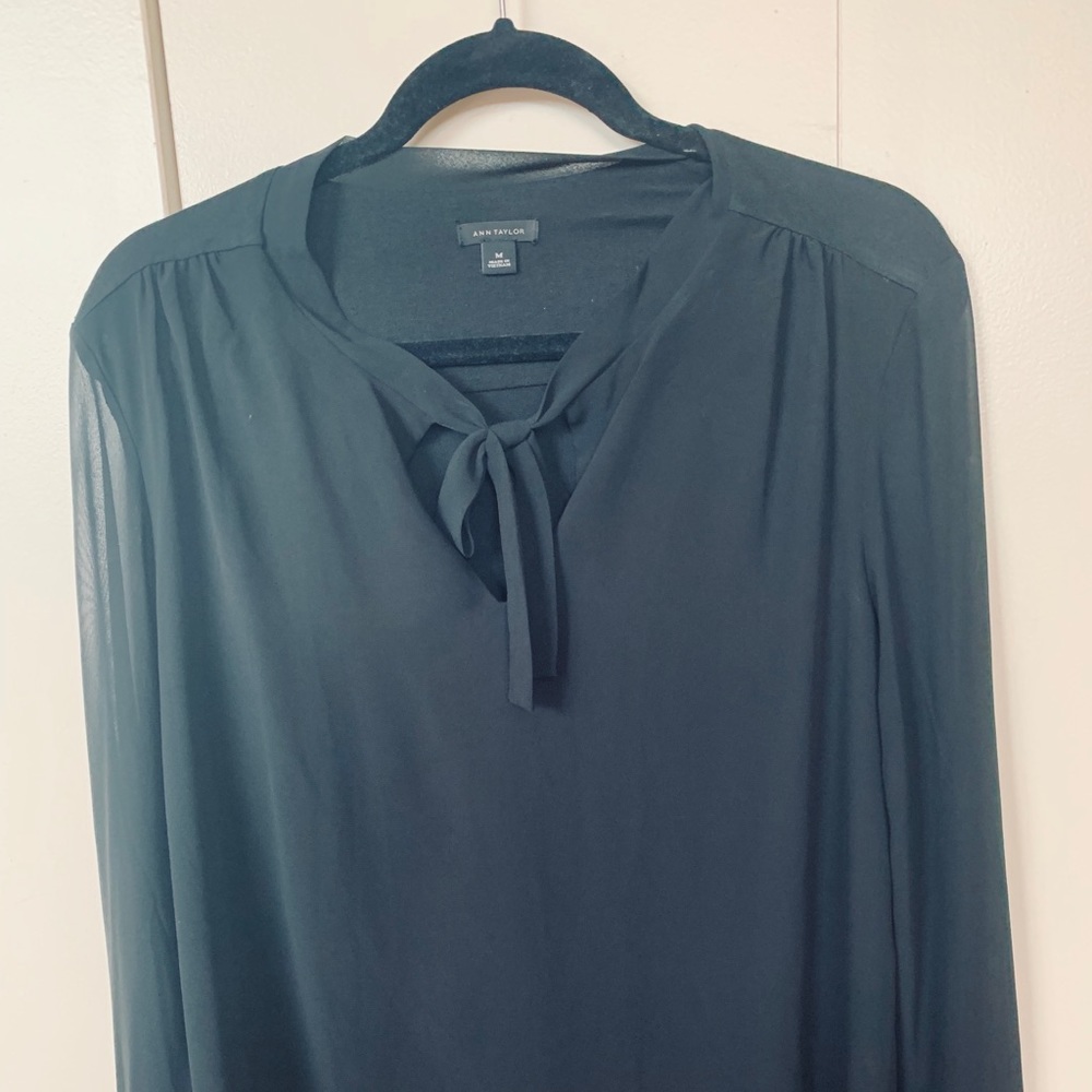 Ann Taylor: Black blouse